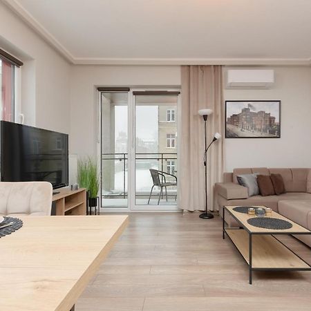 Modern One Bedroom Apartment With Parking In Lodz By Renters Prestige Kültér fotó