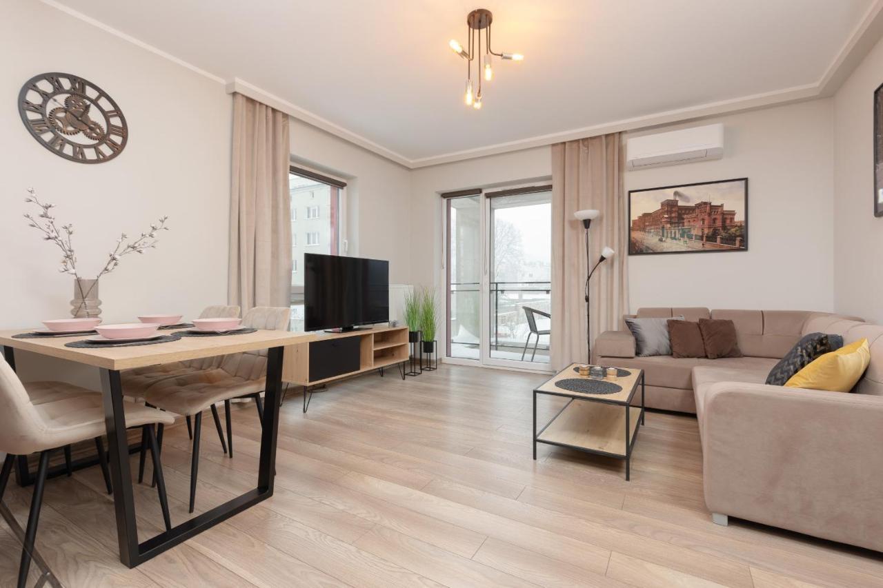 Modern One Bedroom Apartment With Parking In Lodz By Renters Prestige Kültér fotó