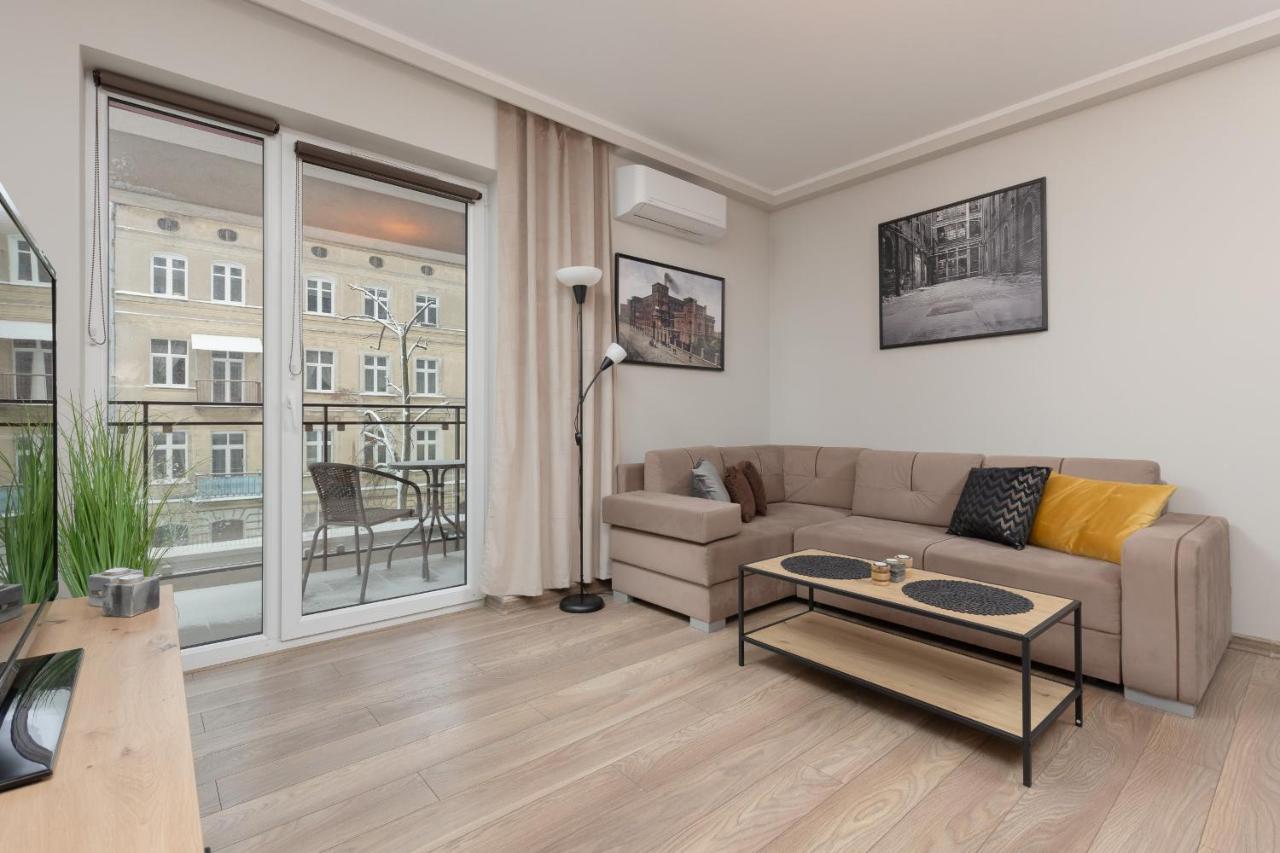 Modern One Bedroom Apartment With Parking In Lodz By Renters Prestige Kültér fotó