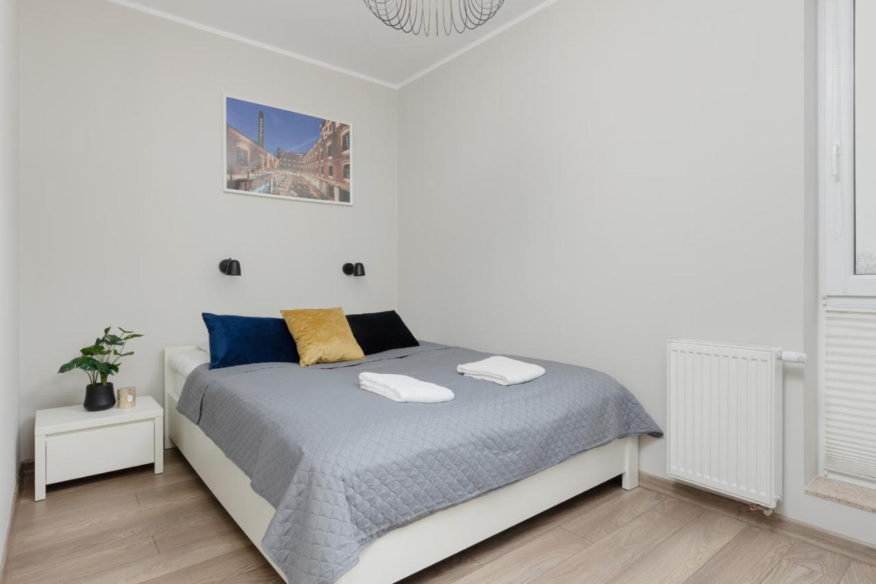Modern One Bedroom Apartment With Parking In Lodz By Renters Prestige Kültér fotó