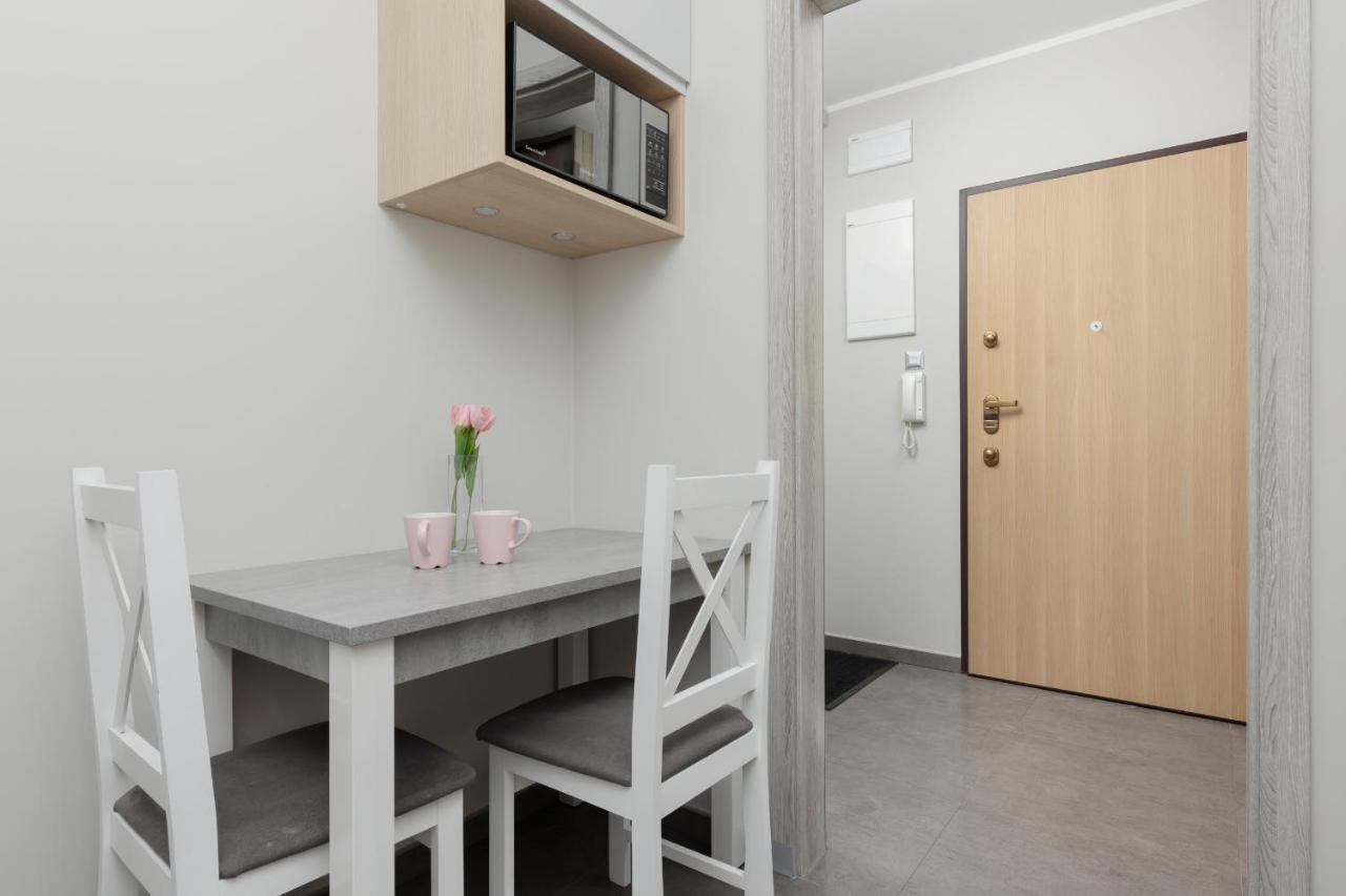 Modern One Bedroom Apartment With Parking In Lodz By Renters Prestige Kültér fotó